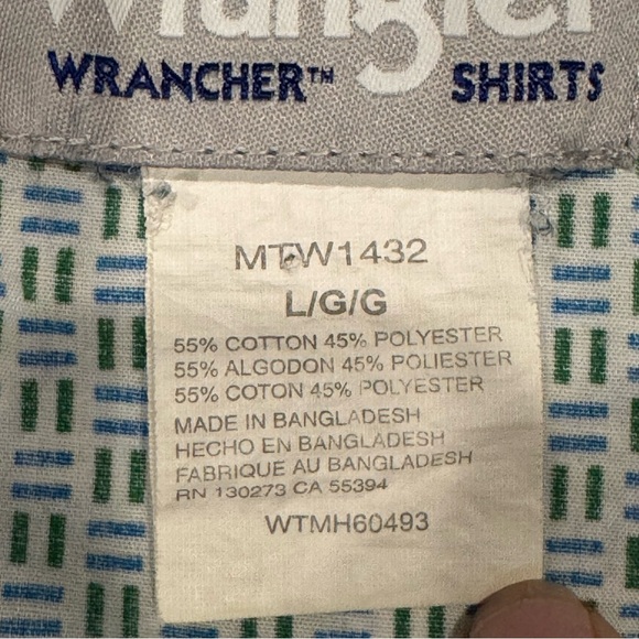 Wrangler Men's Blue Patterned Button-Down Shirt - Picture 3 of 4